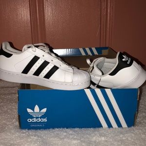 Adidas kid size2